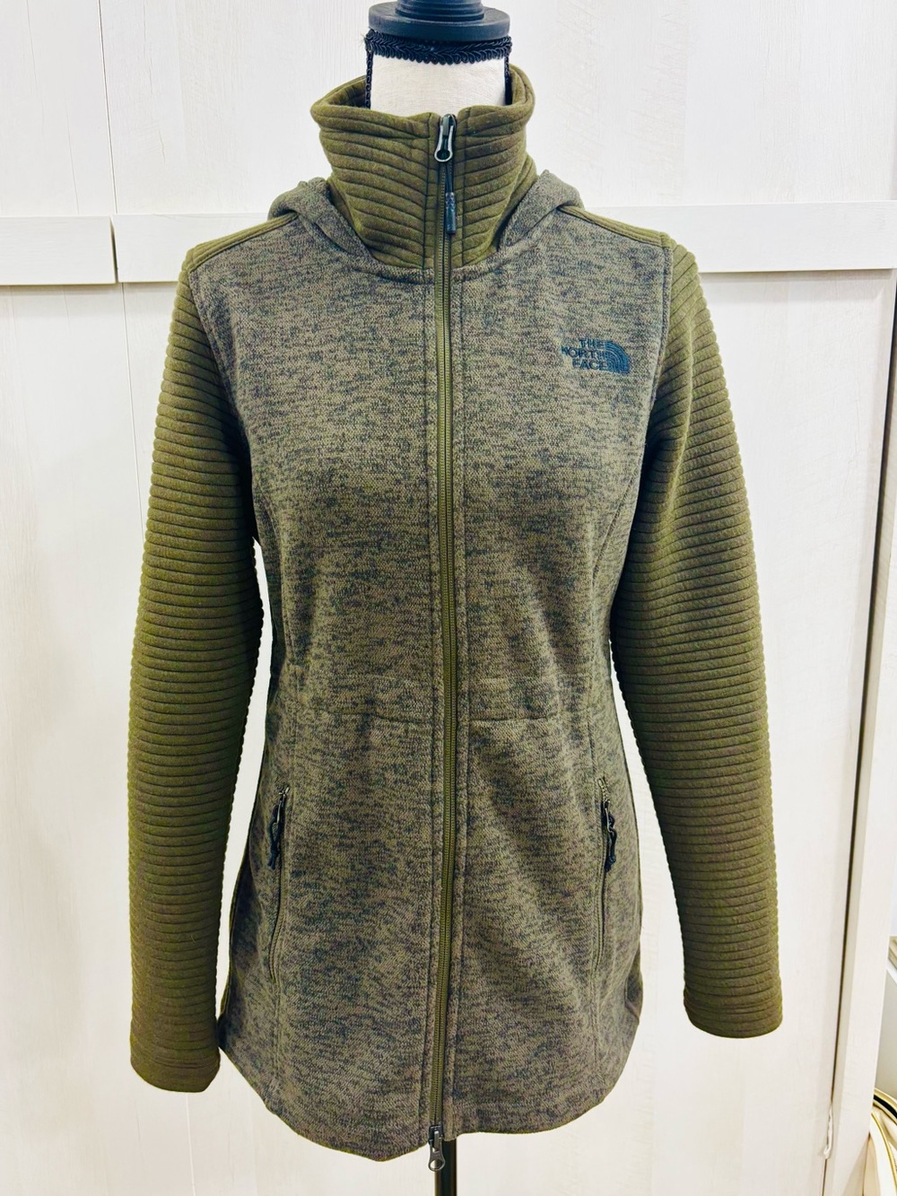 The North Face Women's Indi Insulated Fleece Hoodie Parka Jacket Olive Green